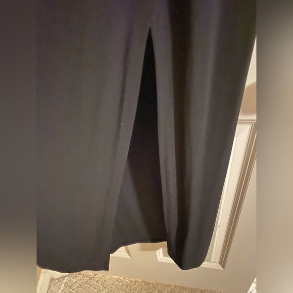 Black embellished evening gown - Picture 5 of 7